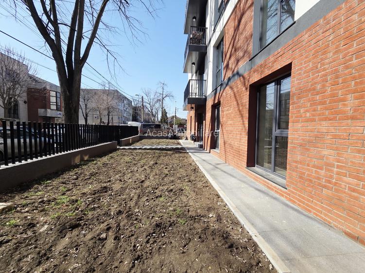 Apartament cu potențial pentru spațiu comercial sau birou - 15