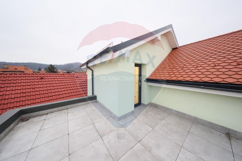 Constructie comerciala centrala P+2 -  funcțiuni mixte - 18