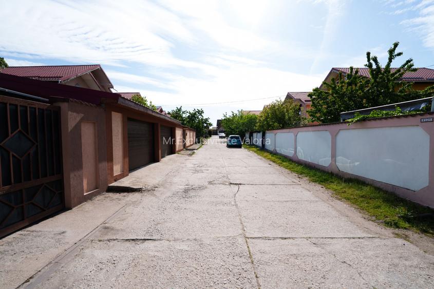 Oaza de liniste in Bariera Valcii – casa P+1 cu terasa, curte si acces securizat - 19