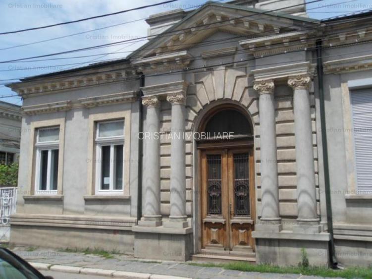 Casa Boiereasca D+P+M pozitie excelenta pe colt zona Centru Istoric - 2