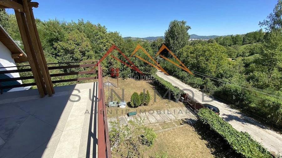 Vila de vanzare, teren 3100 mp, 7 camere, 6 grupuri sanitare, 3 CT, an 1997 - 42