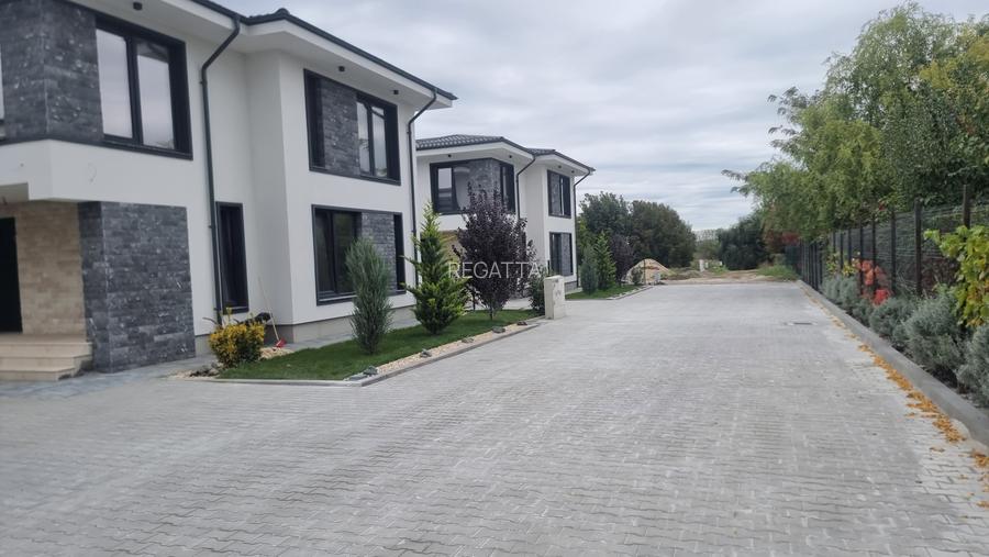 Complex rezidential cu 7 vile langa Laguna Albastra - 35