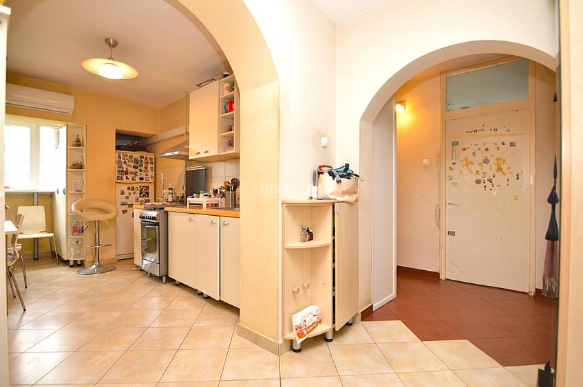 VANZARE APARTAMENT 4 CAMERE TINERETULUI – SCOALA NR.97 - 23