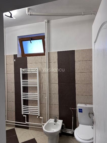 Casă modernă și spațioasă, gata de mutat – 6400 mp teren, terase și garaj – 399. - 7