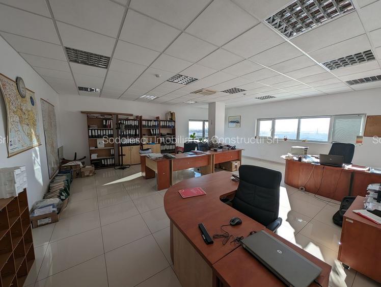 Hala cu teren generos langa acces A1 - 11