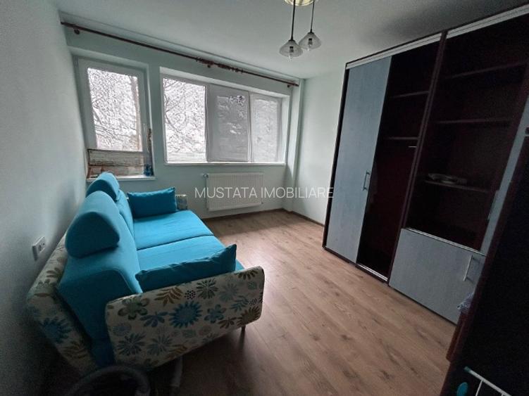 - Apartament 2 camere Renovat Total, zona Garii. Suprafata 48mp. - 2