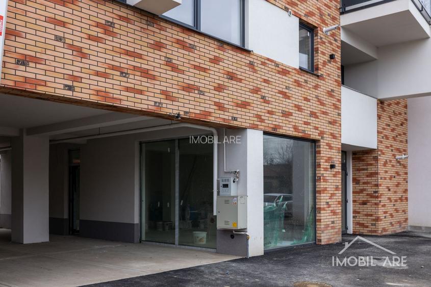 Spatiu comercial cu front stradal in locatie intens circulata - 5