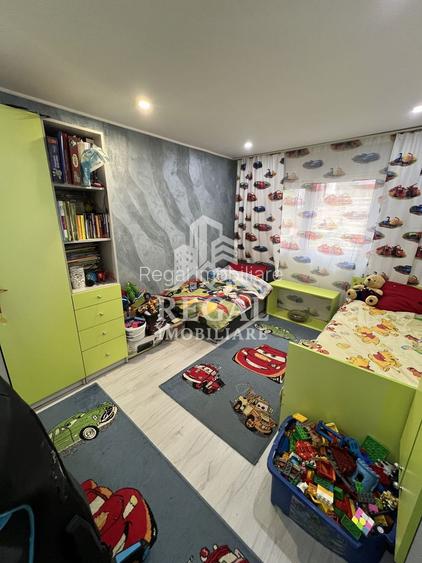 Două case individuale de vânzare în Teliuc –ideale pentru două familii - 5