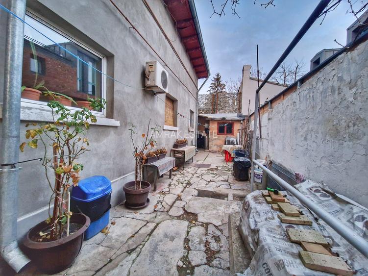 Casa cu tavan inalt - Piata Alba Iulia - Singur in curte - 10