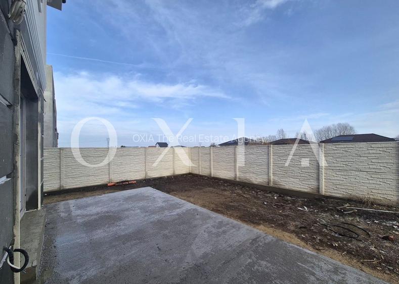 AX1187 Mosnita Noua, 1/2 Duplex Despartit Prin Camera Tehnica - 11