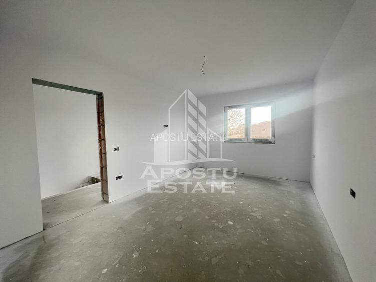 Duplex cu 4 camere, dressing si 3 bai. Toate utilitatile, la asfalt. - 21