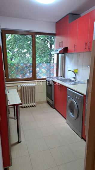 Apartament 2 camere Gorjului | decomandat | etaj 2/10 | 5 minute metrou - 3