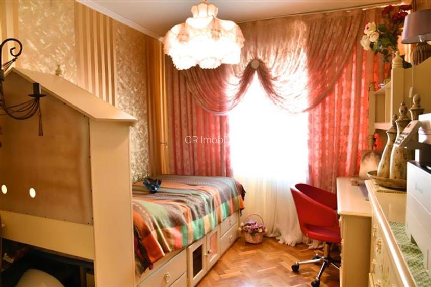 Apartament 4 camere Mosilor vedere pe spate - 6