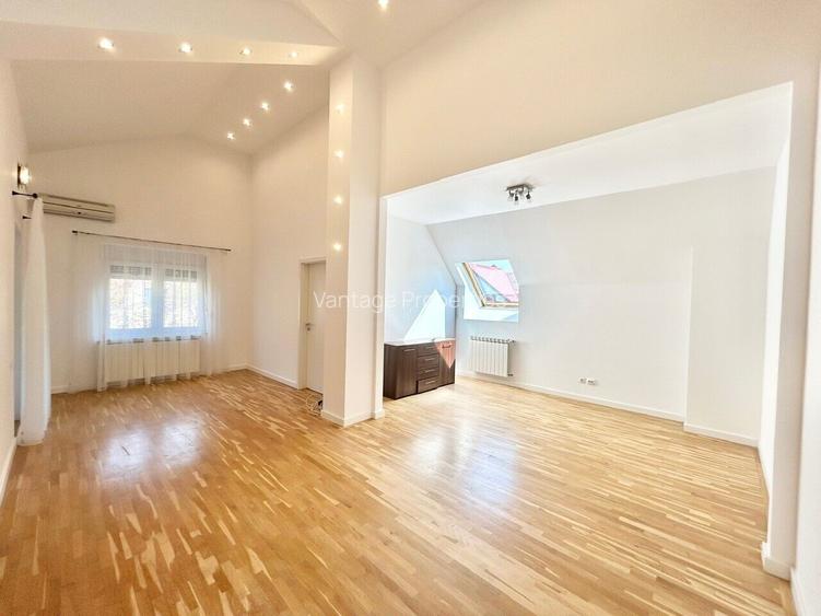 Individual villa with pool, 6 bedrooms, Iancu Nicolae - 13