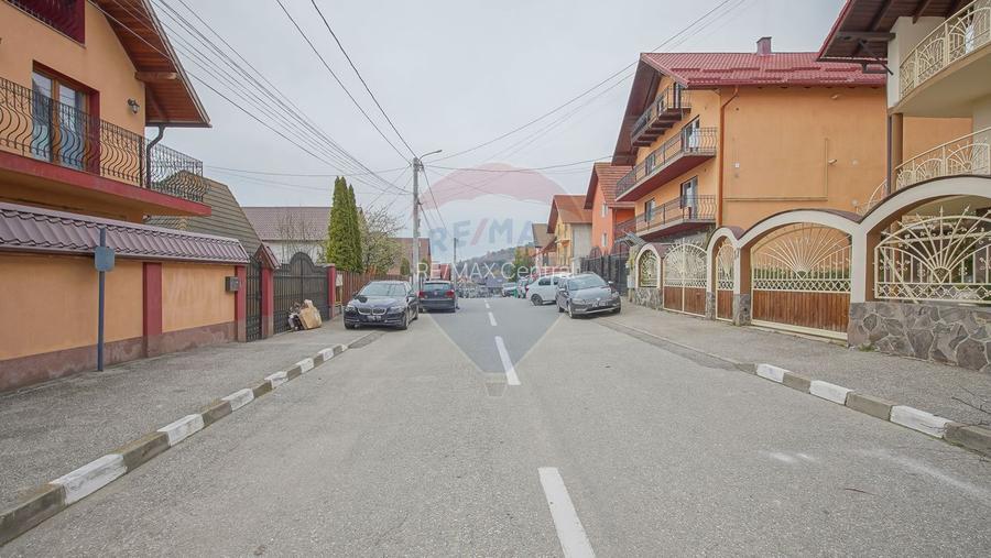 Casă cu garaj și panouri fotovoltaice – Codlea! - 48