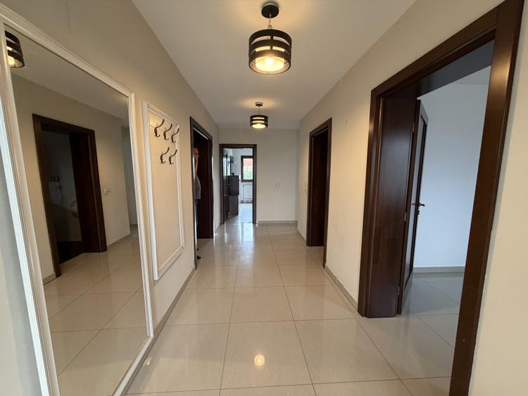Casă de vânzare | 5 Camere | 280 mp | Zona Barabant