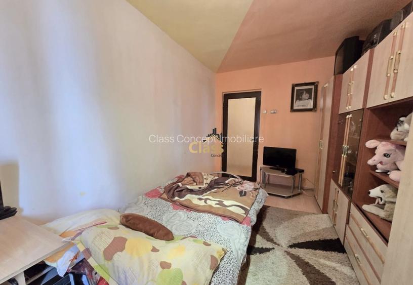 Apartament 3 camere | 54 mpu | zona Mehedinti Manastur - 6