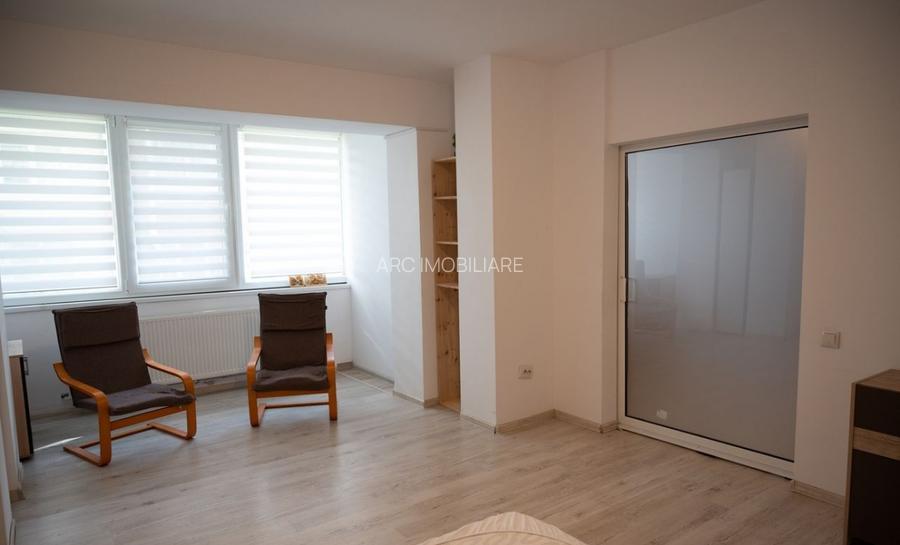 Apartament in casa, pozitionat intr-o zona centrala si linistita  - 3