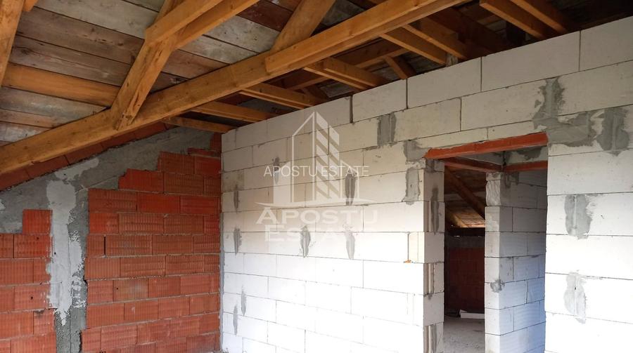 Vila, la rosu, de vanzare, in Sofronea, jud. Arad. - 10