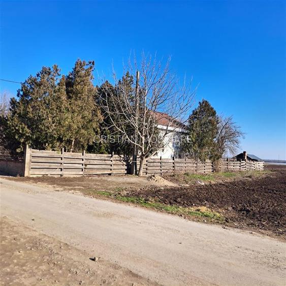 Teren 5549 mp zona Lacu Sarat, 12 euro mp - 5