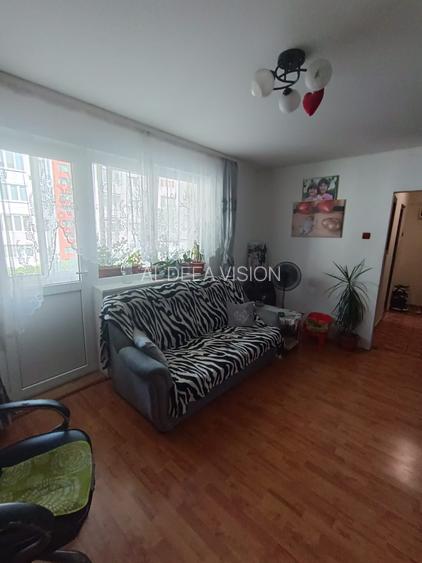 Apartament 3 camere, de vânzare în Mănăștur ,strada Peana ,etaj 1 din 4 - 3