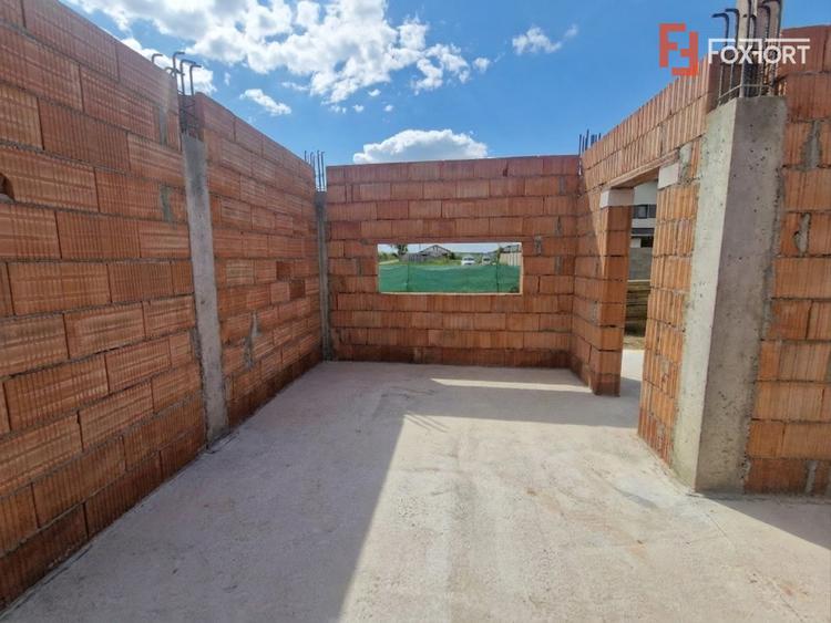 Duplex nou de vanzare cu 3 camere si teren de 300 mp, zona Bucovat
