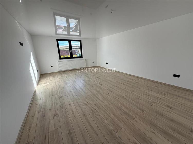 Casa cu 4 camere si 3 bai pretabila birouri in Sura  Mare - 6