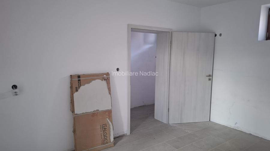 Proprietate rară în Nădlac – Casa ultracentral 7 camere - 7