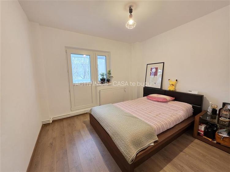 4 camere - centrala termica  -  parcare - Crangasi - 5