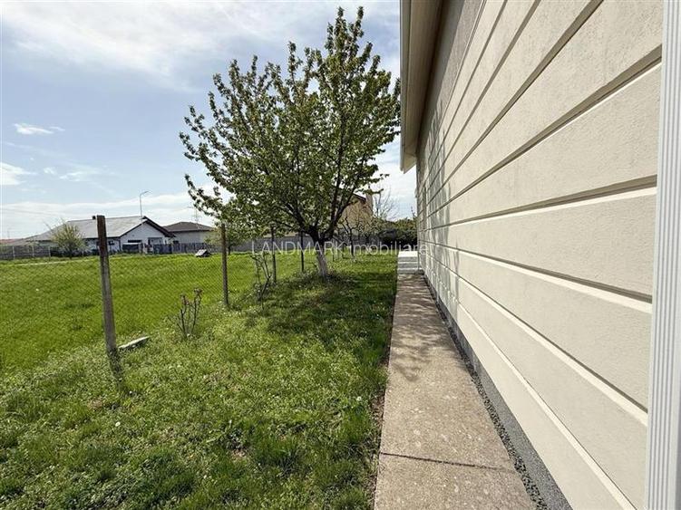 CASA individuala cu garaj, 5 camere, 3 bai Dumbravita zona lac Macilor - 25