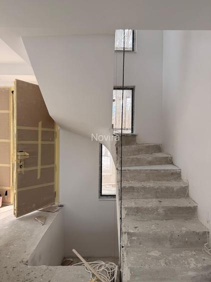 Vilă de Lux cu Piscină Privată și Deschidere Directă la Lacul Snagov - 18