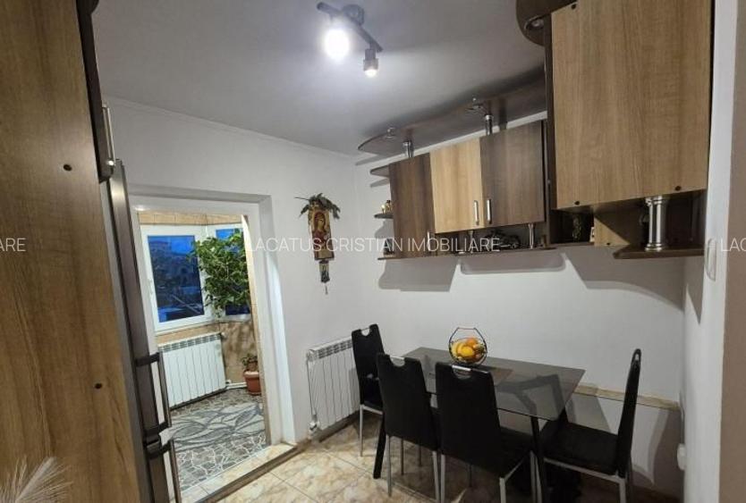 APARTAMENT 3 CAMERE DECOMANDAT CONFORT 0 ZONA INEL2 - 2