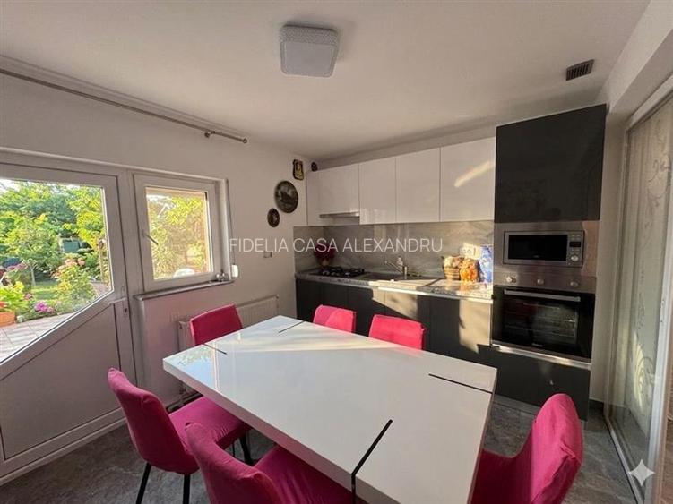 Casa de vanzare, la 2 km de Primaria Tomesti - 8