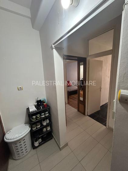 Apartament 2 camere Tractorul decomandat ,etajul 1,78000 Euro - 6