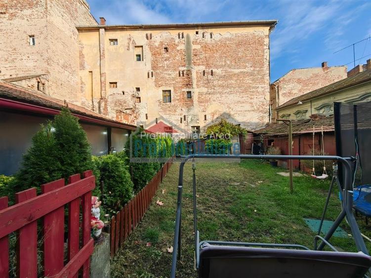 Casa cu 2 camere si terasa mare in centru pe strada Baritiu - 18