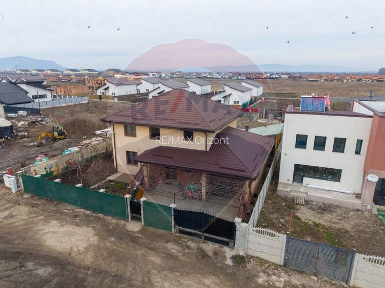 Acasa incepe aici-5 camere,curte 500mp si garaj in Sanpetru - 28
