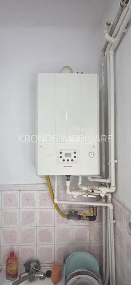 OCAZIE ! CENTRU PIATA UNIRII 2 CAMERE 2 BALCOANE + BOXA ETAJ 1 PRET 78.500 EURO - 18