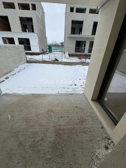 VILA  P+1 LA VANZARE - CARTIER REZIDENTIAL OVIDIU - VEDERE FRONTALA LAC - - 8