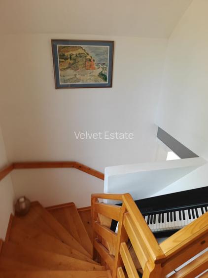 PESTERA CASA DE VANZARE - MOECIU! - 16