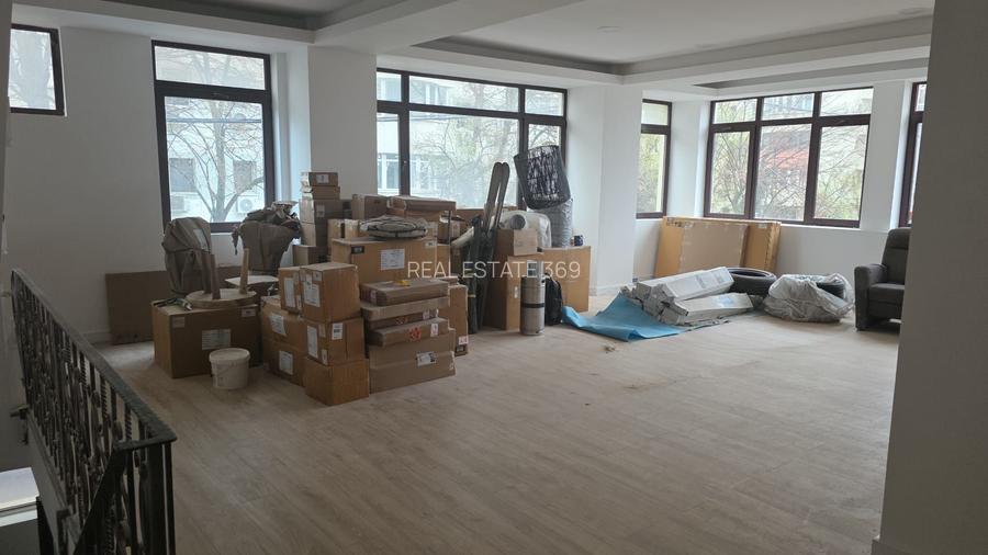 URGENT!, libera, CONSOLIDATA, birouri/comercial, 2 INTRARI, NEGOCIABIL - 4