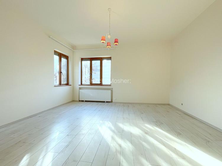 Apartament 3 camere, garaj si boxa - zona Centrala-Prefectura - 16