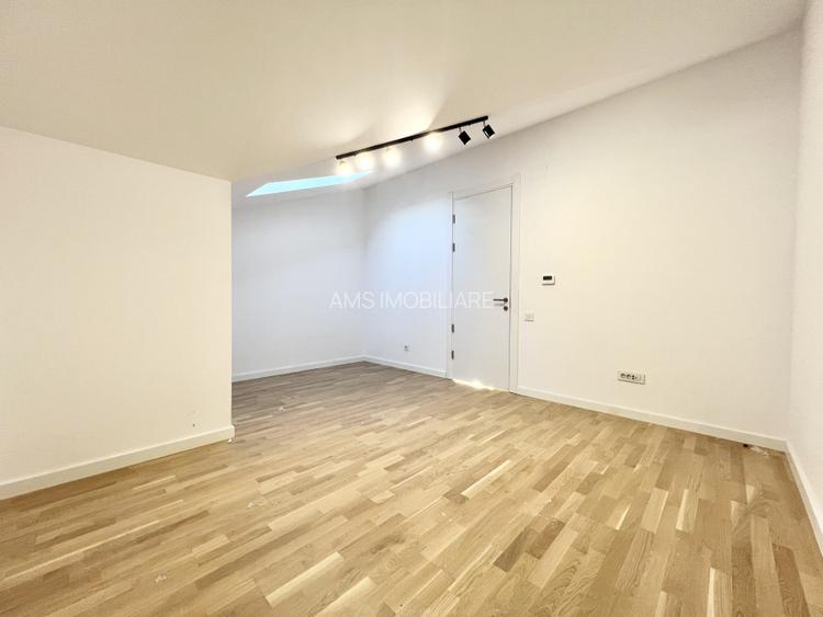 SUPERB / PARTIAL MOBILAT / GRADINA - 36