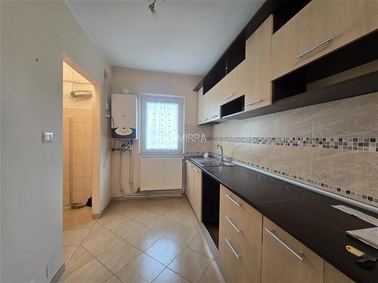 Apartament 3 Camere De Vanzare in Zona Excelenta Str. Aprodu Purice, Bacau - 3