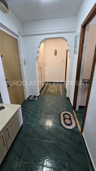 Apartament 3 camere decomandate - Bd.Mamaia - zona Delfinariu - 155.000 euro - 4