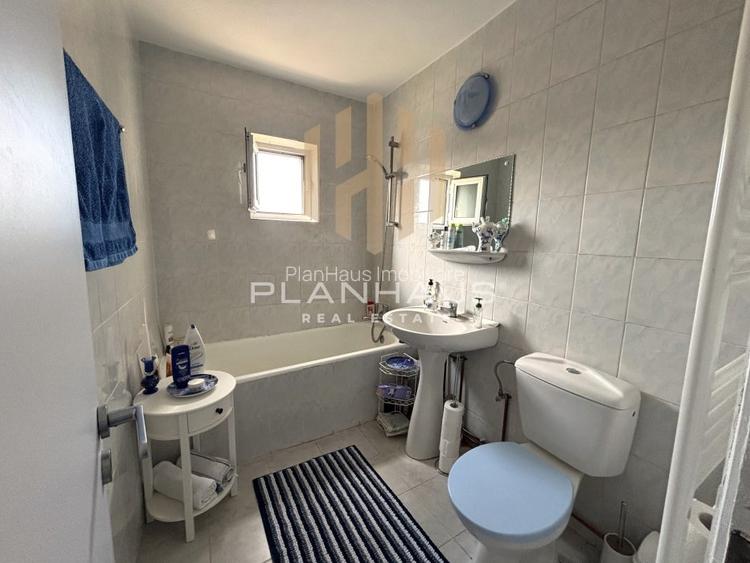 Apartament 3 camere - str. Moldovei, zona Canal 7 - 10