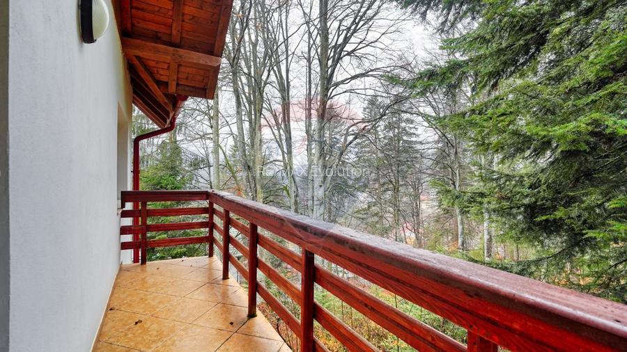 Vilă de vânzare în Predeal – vedere panoramică către pârtia de schi - 28