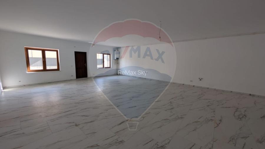 Spațiu Comercial 135mp | Zona Abator | Parter | Vitrină | 1500€ - 3
