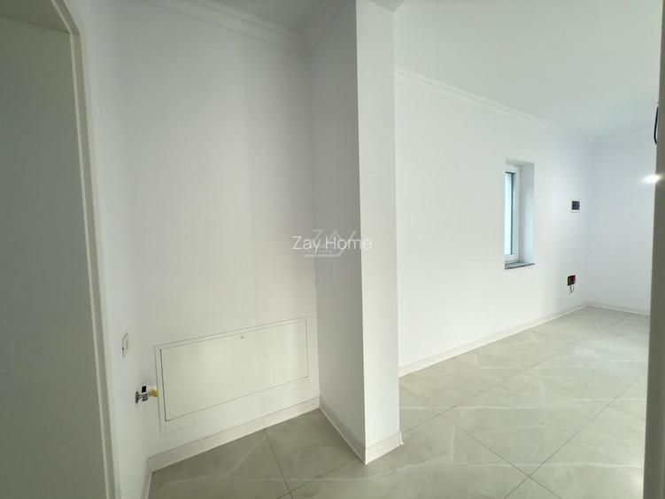 Asfalt. Loc de parcare. - 12