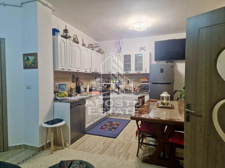 Casa cu 4 camere, , centrală proprie ,zona Parneava - 5