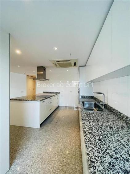 INCHIRIERE APARTAMENT 4 CAMERE DOUA LOCURI PARCARE ZONA KISELEFF SECTOR 1 - 5